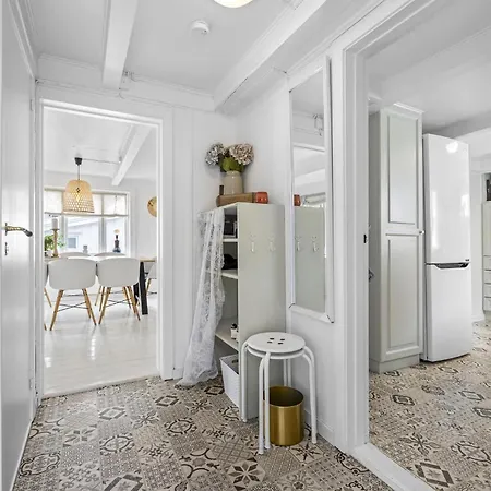Nice Home In Tvedestrand With Wifi Semesterbostad *